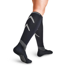 Load image into Gallery viewer, BRACOO LE71 Fulcrum Compression Socks Comfort Fit