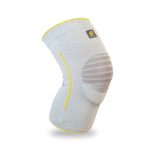 Load image into Gallery viewer, BRACOO KE60 Knee Airy Sleeve Breathable &amp; Stabilizer w/ Ergo Cushion Pad (*patented)
