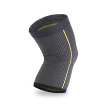 Load image into Gallery viewer, BRACOO KE90 Guardian Knee Sleeve
