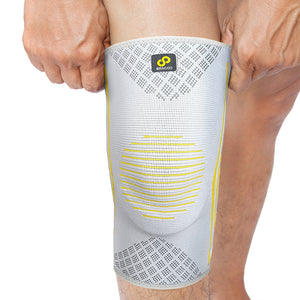 BRACOO KS91 Knee Fulcrum Sleeve Breathable with Ergonomic Cushion Pad (pair) (*patented)